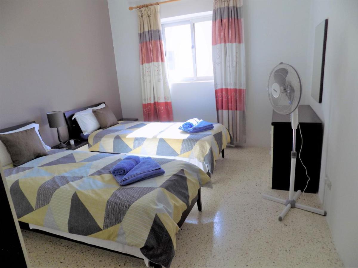 Sunshine Holiday Apartment 8 With Spectacular Seaviews خليج سانت بول المظهر الخارجي الصورة