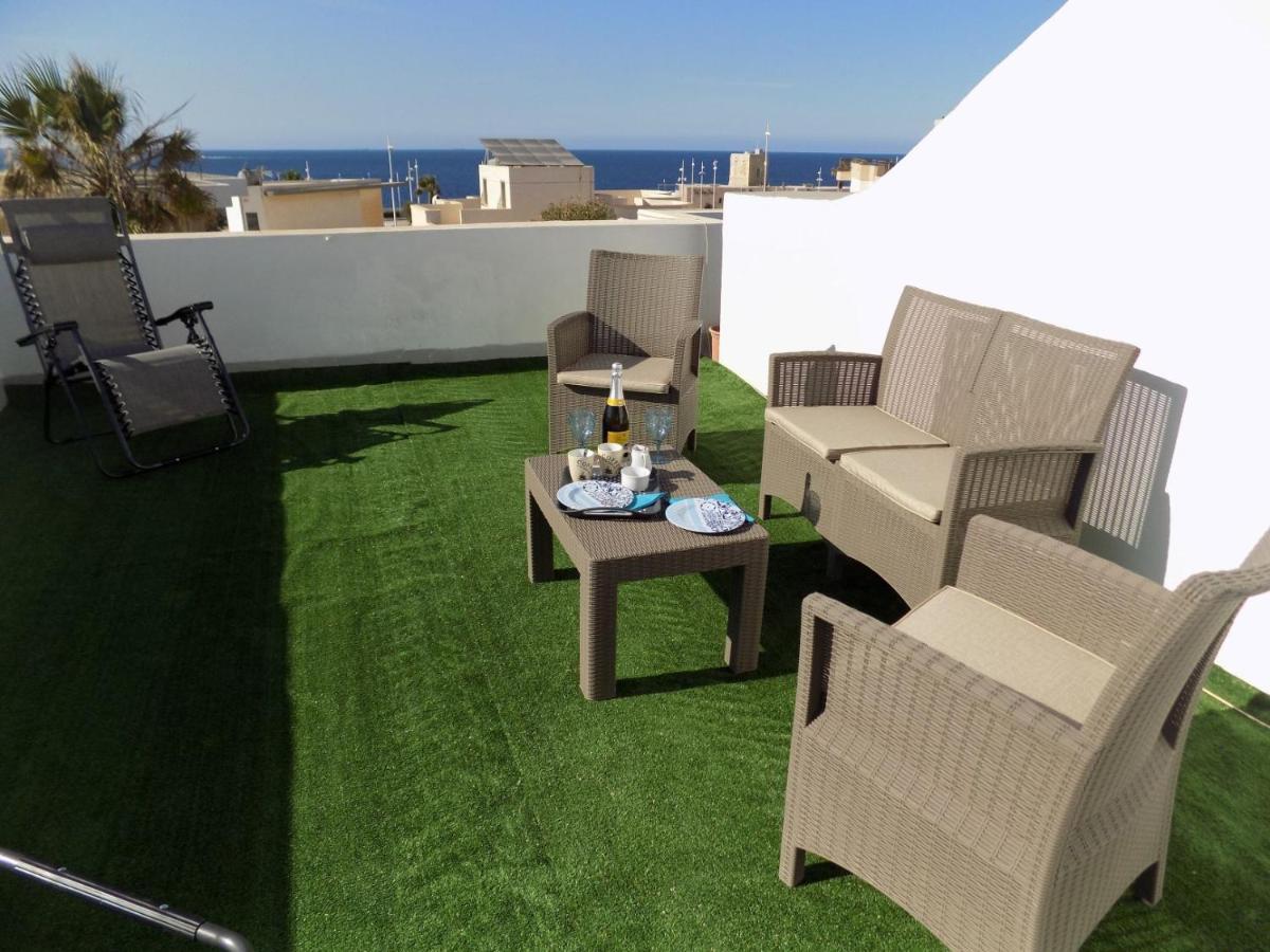 Sunshine Holiday Apartment 8 With Spectacular Seaviews خليج سانت بول المظهر الخارجي الصورة