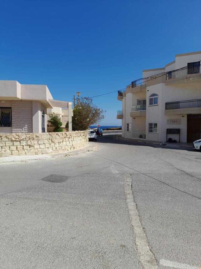 Sunshine Holiday Apartment 8 With Spectacular Seaviews خليج سانت بول المظهر الخارجي الصورة
