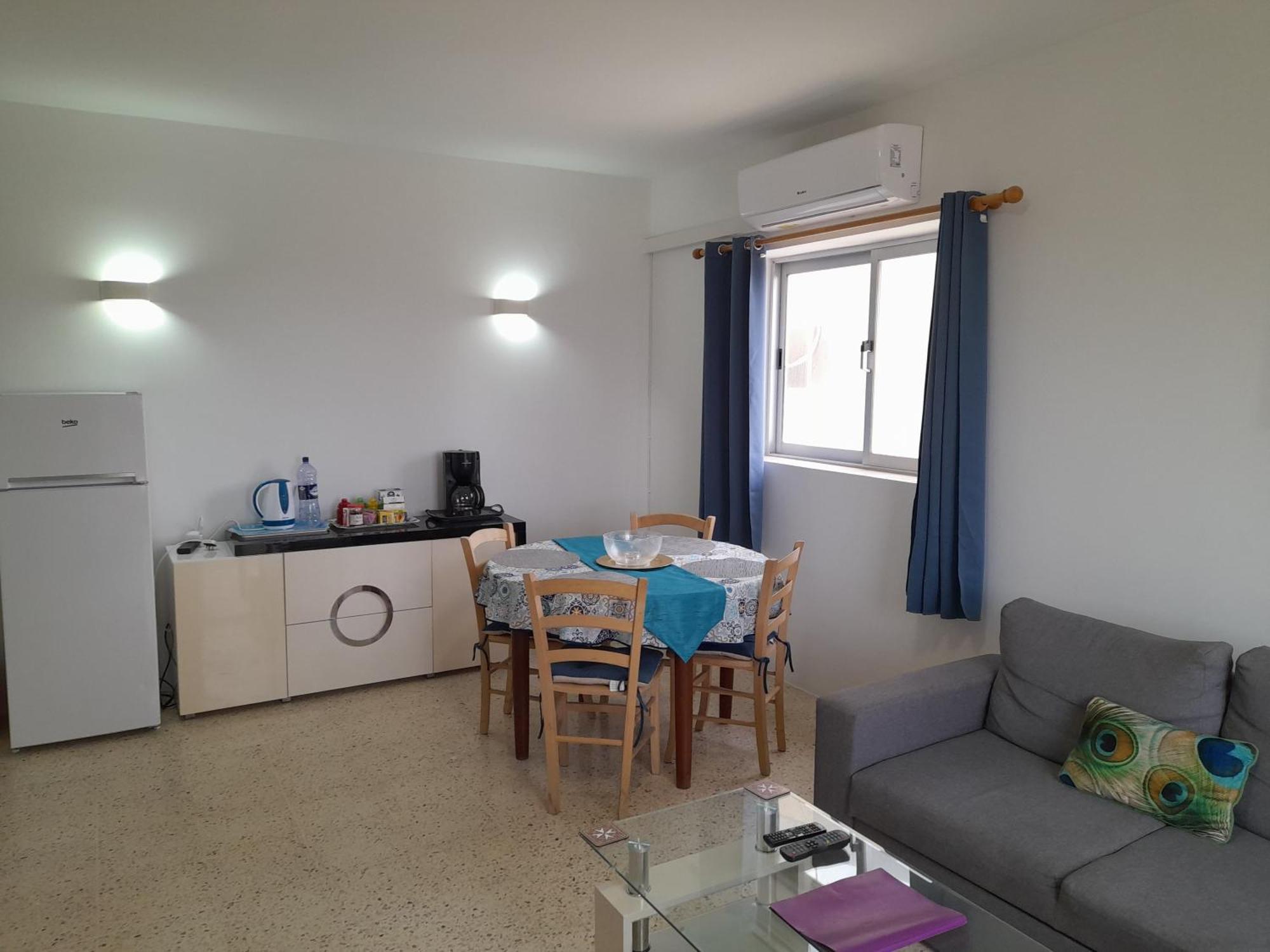 Sunshine Holiday Apartment 8 With Spectacular Seaviews خليج سانت بول المظهر الخارجي الصورة